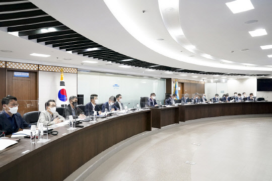 지난 6일 청와대 국가안보실에서 열린 국가위기평가회의 모습. 청와대 제공.